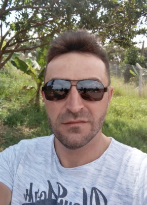 Tmoty, 38, Uganda, Kampala
