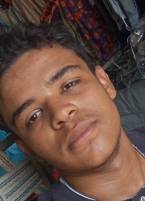 احمد из Seattle 18 лет