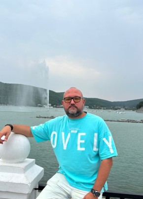 Павел из Геленджика 45 лет