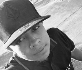 brayan, 22, Liberia
