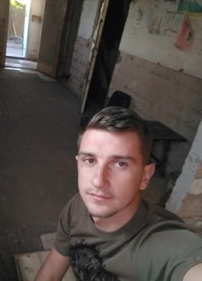 Артем, 29, Україна, Волноваха