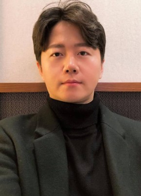 Chung Hee, 44, Republic of Korea, Seoul