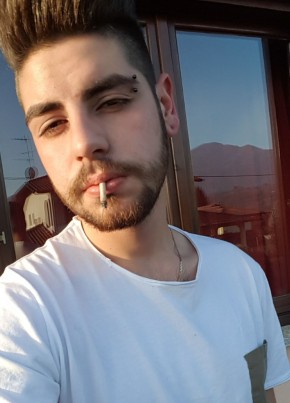 Gianluca, 26, Repubblica Italiana, Besozzo