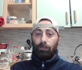 Ivan, 39 лет, Rieti