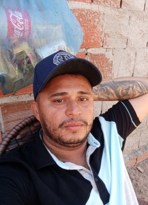 Francisco eudivâ из Jaguaribe 34 года