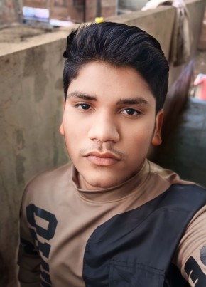 Zahid Khan, 18, India, Risod