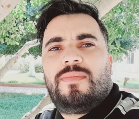 Otman, 32, `Ain el Hadjel