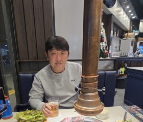 Aleksey, 45, Seoul