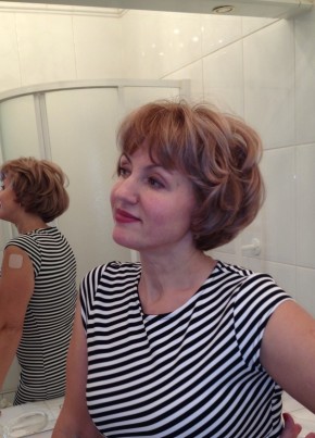 Галина, 61, Россия, Москва