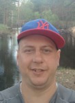 VLADIMIR LOMIKhIN, 40, Moscow
