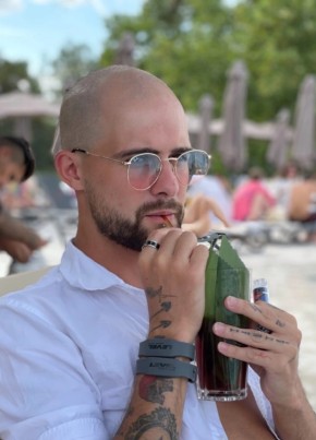 Александр, 29, Россия, Нальчик