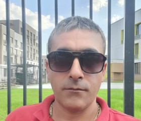 Martik, 40, Hong Kong