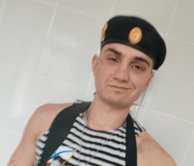 Mikhail, 23, Volkhov