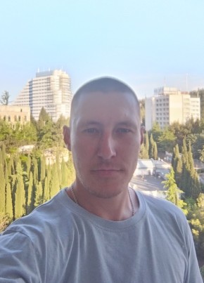 Дмитрий из Алушты 33 года