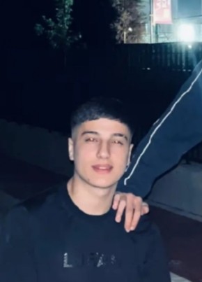 Emirhan из Sancaktepe 20 лет