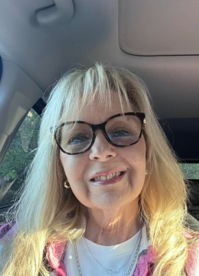 Deborah из Brandon 57 лет