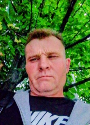 Александр из Новомосковска 47 лет