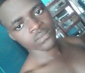 Isaac Mhykxx, 29, Tema