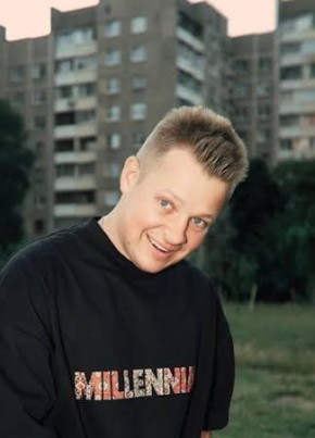 Павел из Деденёво 23 года