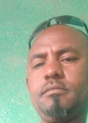 dume, 34, Jamhuuriyadda Federaalka Soomaaliya, Hargeysa