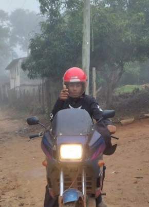 Jonathan из Campos Gerais 18 лет