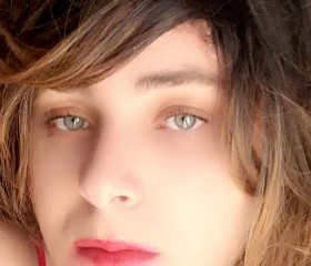 Elsa, 25, Paris