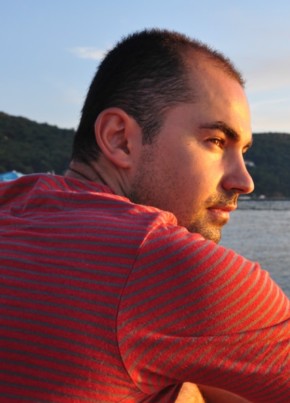 Arsenii, 37, Türkiye Cumhuriyeti, İstanbul