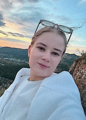 Лиза из Барнаула 28 лет