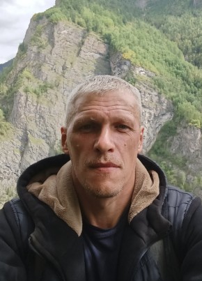Юрий из Туапсе 47 лет