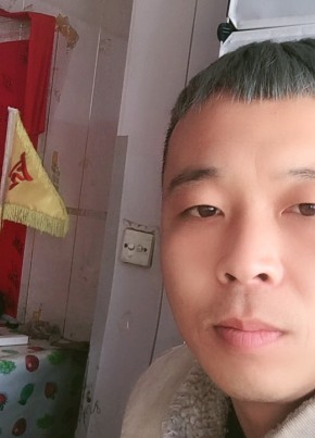 王海龙, 23, 中华人民共和国, 长春市