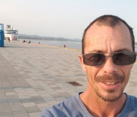Privatemesexy, 52, Calgary