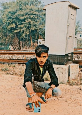 Chhotu, 18, India, Shaikhpura