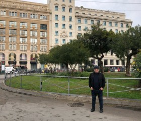 Hasan, 50, Toulon