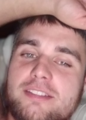 Oleg, 30, Russia, Gus-Khrustalnyy