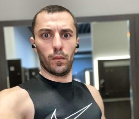 Petya Kinev, 31, Lueneburg