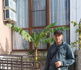 Олег, 68 лет, Краснодар