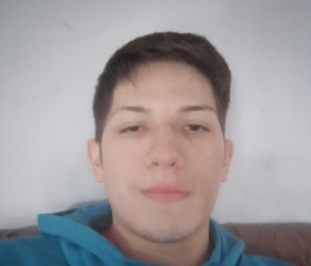 Fernando, 19 лет, Foz do Iguaçu