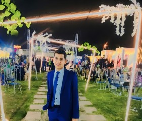 Rezk, 23, Faraskur