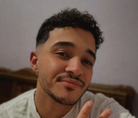 Gfff, 26, Toukh