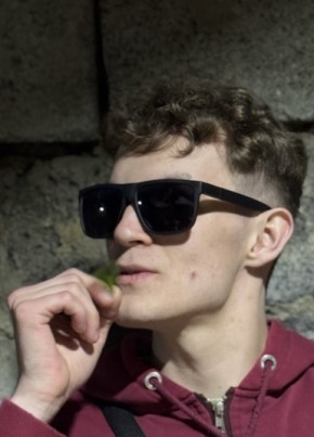 Maxim из Миасса 22 года