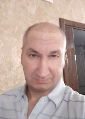 Юрий из Москвы 48 лет