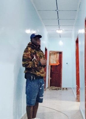 Camara, 27, Guinea, Camayenne
