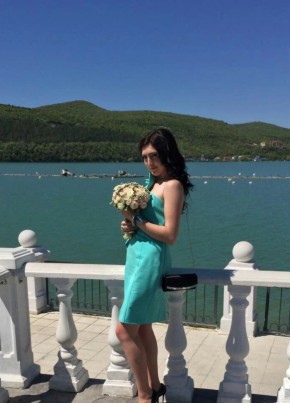 Лина, 29, Россия, Новороссийск