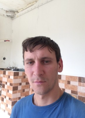 Artur, 31, Россия, Полесск