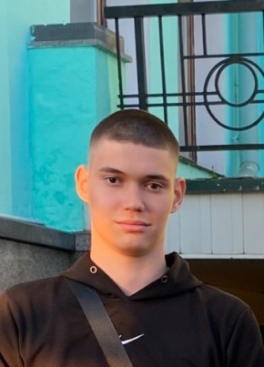 Вадим из Омска 19 лет