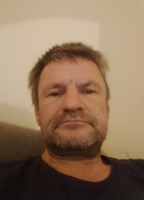Александр из Магадана 47 лет