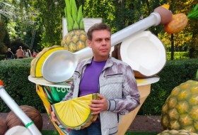 Viktor, 40 - Just Me