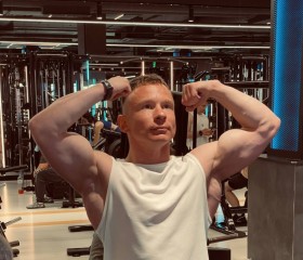 Zhenya, 33, Saint Petersburg