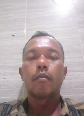 Soleh, 38, Indonesia, Kota Surabaya