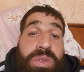 Iliq, 38, Levski